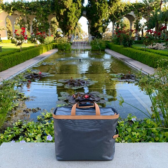 Tumi Santa Monica tote carry on bag - Picture 10 of 16